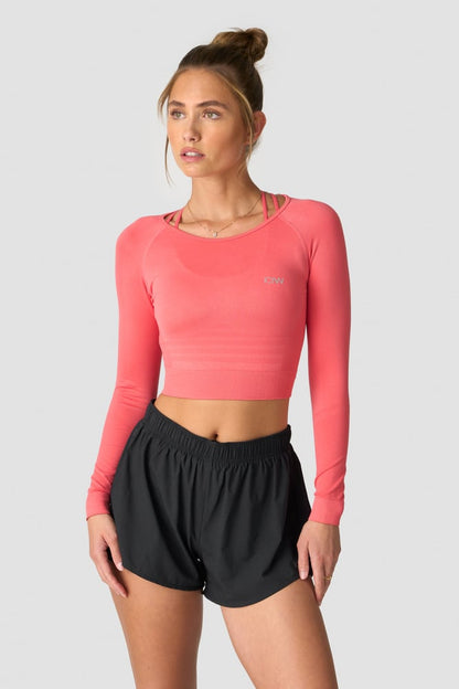 define seamless ls crop top coral