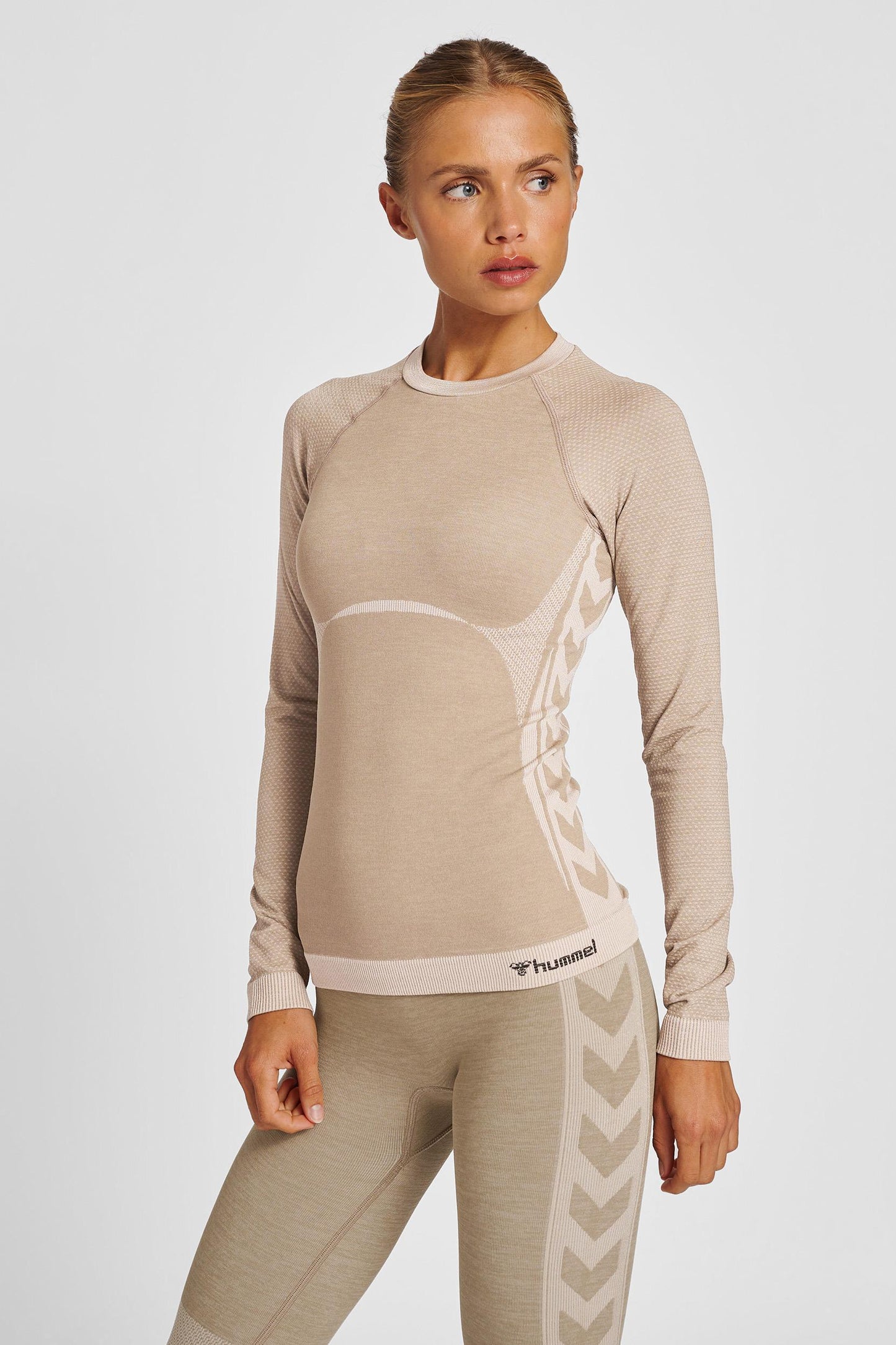 HUMMEL - Hmlclea Seamless Tight T-shirt L/s - Chateau Gray/driftwood Melange