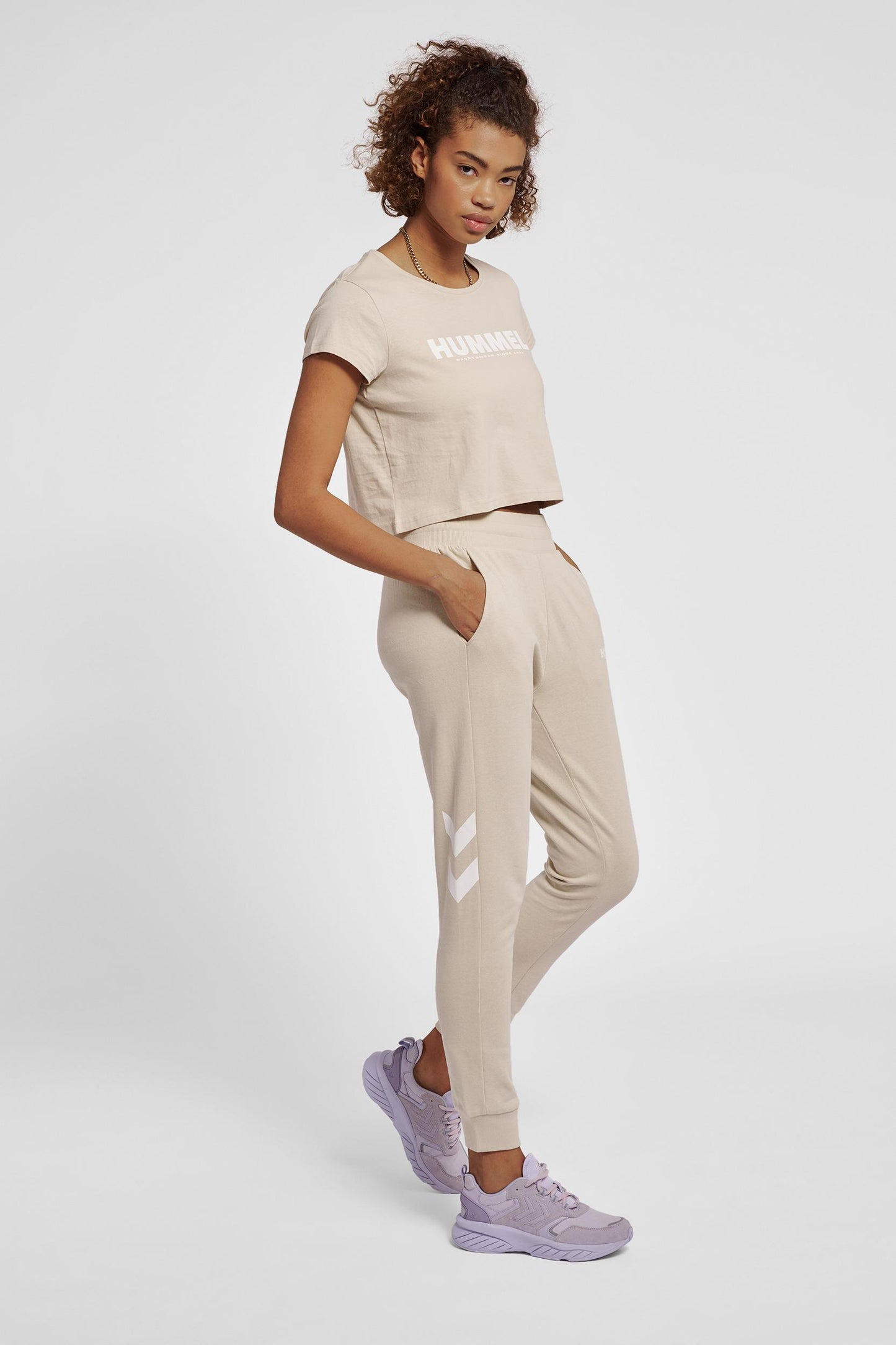 HUMMEL - Hmllegacy Woman Tapered Pants - Pumice Stone